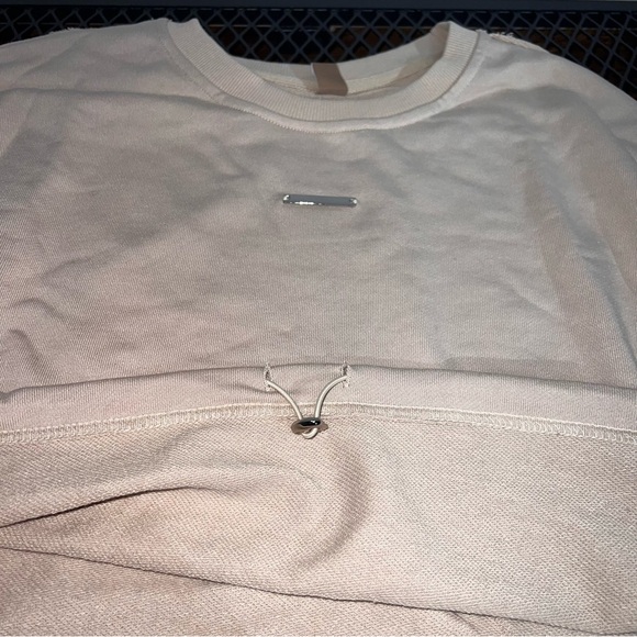 NWT Dazy-Less Women's Cropped Sweatshirt Pink Size Large Crew Neck‎ Pull String - Picture 4 of 11